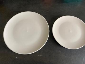 Gratis 6 ontbijtborden en 6 grote borden