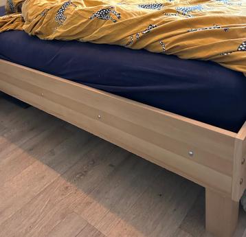 Bed inclusief matras (gratis op te halen op za 21/2)