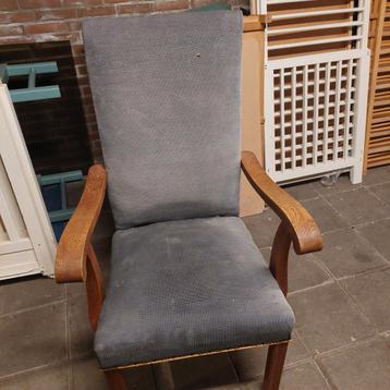 Gratis Stoelen - Weggeefwinkel Laan van Vollenhove