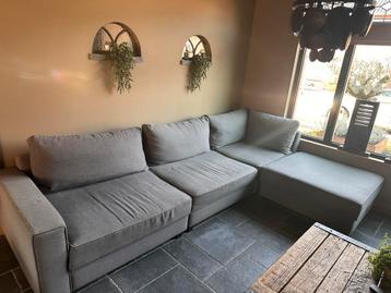 Gebruikte grijze bank (Moet weg)