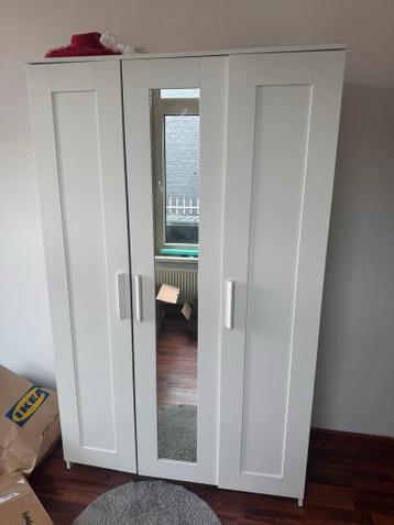 Mooie 3-deurs IKEA kast