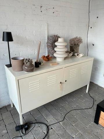 Gratis: metalen kastje va IKEA