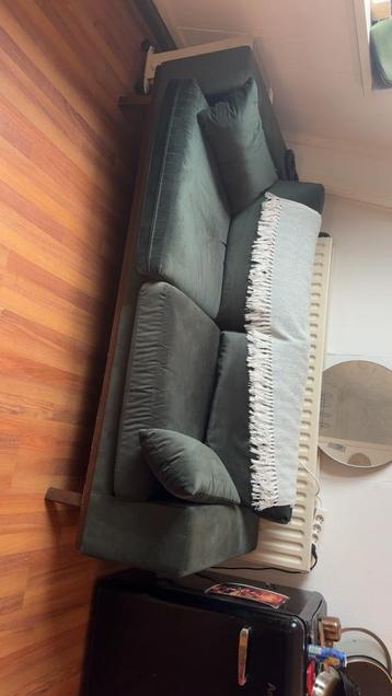 GRATIS bank donkergroen