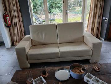 Nette 2.5 zits bank creme.