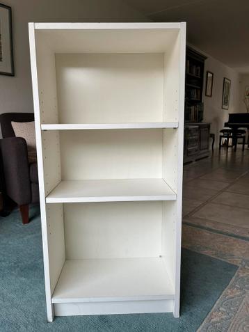 Boekenkastje 106 x 50 x 28 cm Gratis