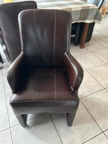 6 Bruin leren stoelen op wieltjes - Gratis af te halen