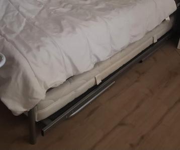 Gratis bed onderschuifbed 90x200 cm incl matras GRATIS