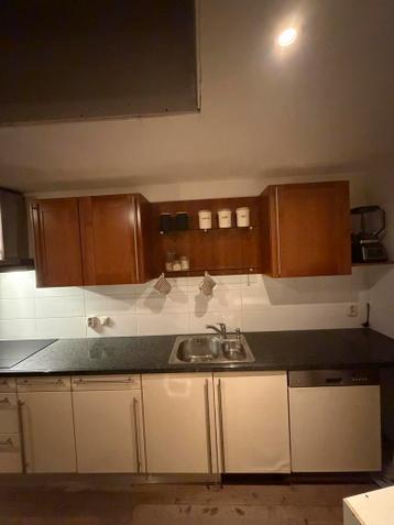 Complete keuken met apparatuur (excl. kookplaat)
