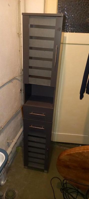 Kast woonkamer, badkamer of schuur