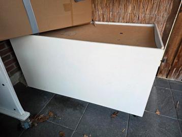 Grote witte kist met wielen - Gratis af te halen!