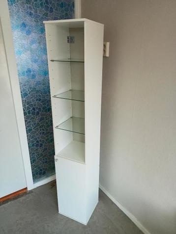 Nette badkamer meubel gratis op te halen !  Ophalen 25 febr.