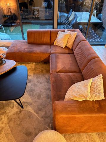 Ruime microleder hoekbank - kastanje kleur