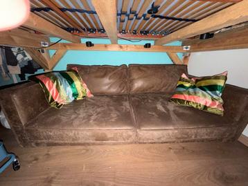 Lounge bank leer. Gratis.