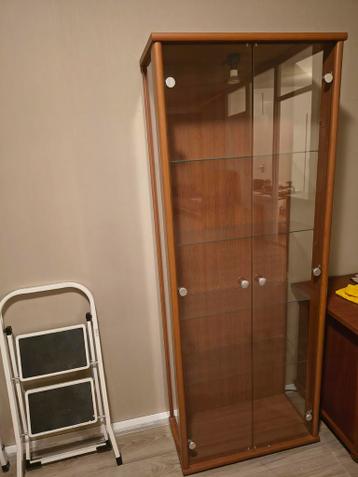 Glazen vitrinekast - 176x68x32 cm