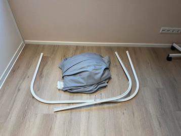 Pashokje 2x rails met grijs gordijn