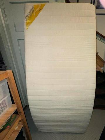 Gratis nette matras 90 x 200 cm