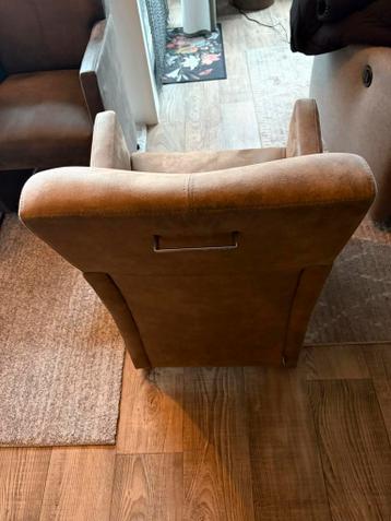 4 Eetkamerstoelen met wieltjes