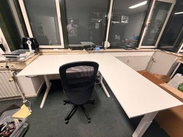 Ahrend elektrisch verstelbaar bureau 170x180