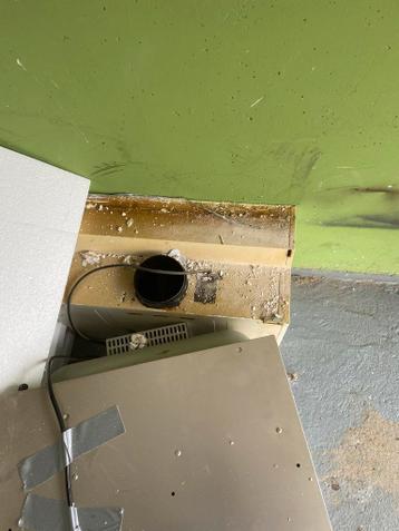 Gratis op te halen: Vriezer, koelkast, afzuigkap, oven + oud