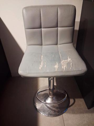 GRATIS Barkruk 1 stuk. Ophalen in Scherpenzeel.