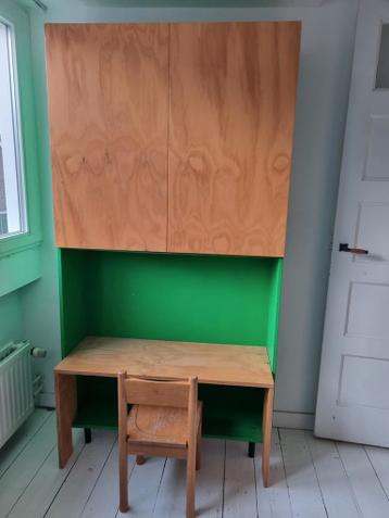 Gratis af te halen Leuke kinderkast/bureau