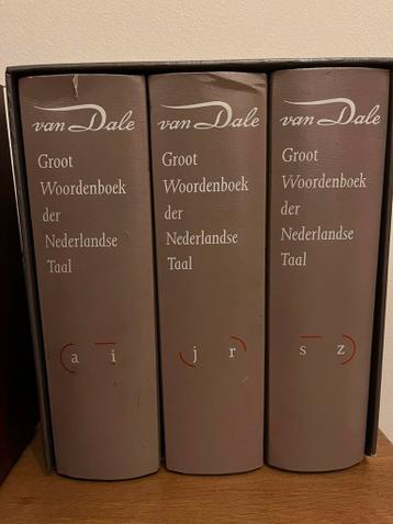 Van Dale groot woordenboek 1992, 3delig in cassette. Gratis