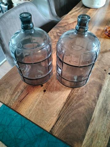 2 glazen potten