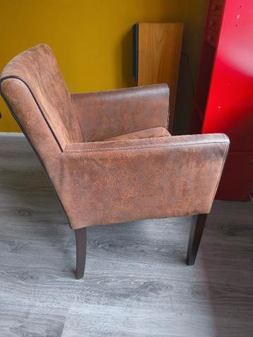 Bruin lederen stoelen