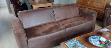 Moet weg, gratis af te halen mooie leatherlook 3 zitsbank