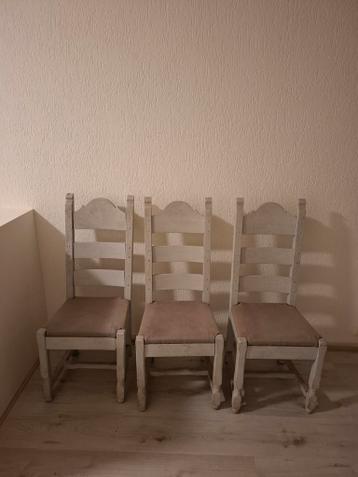 Houten eettafel met 5 stoelen - opknapper