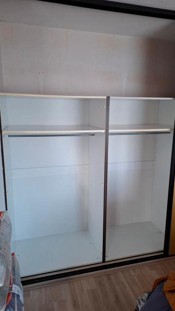 4 Kasten 1 met deuren. Breedte 90 cm.