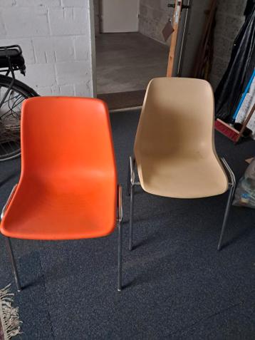 Set van 2 vintage stoelen