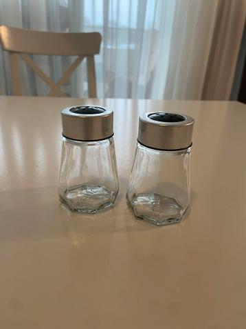 Salt & pepper shakers