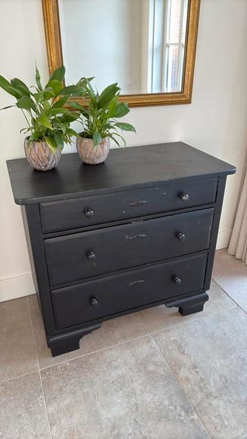 Stevige antieke houten ladenkast/commode