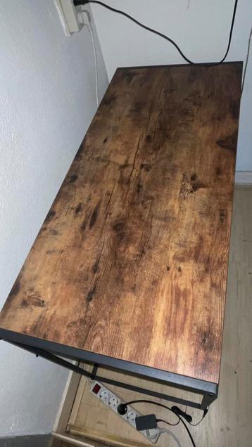 Simpele bureautafel | GRATIS op te halen in Amsterdam