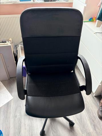 Z.s.m. ophalen Zwarte bureaustoel in goede staat