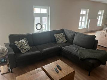 Gratis hoekbank af te halen in Heythuysen