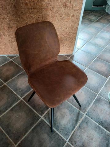 Vier stoelen - Gebruikt, budgetvriendelijk