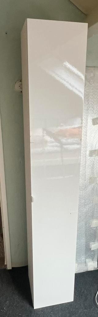 Hoge badkamer meubel