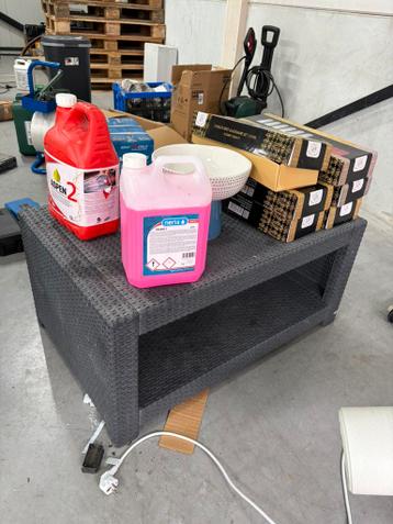 Salon tafel tuintafel GRATIS OPHALEN incl spullen