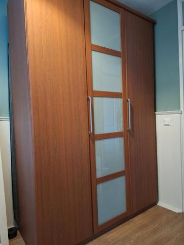 Gratis grote kast ophalen, z.s.m.