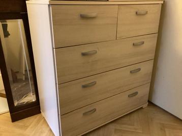 Klerenkast met bijpassende Ladenkast