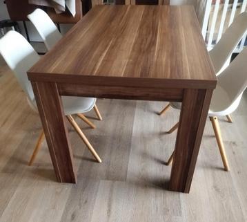 Eet tafel met 4 stoelen Gratis!