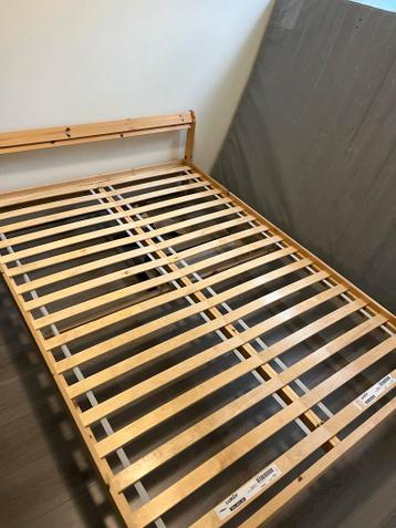 Houten bedframe - Lattenbodem inbegrepen