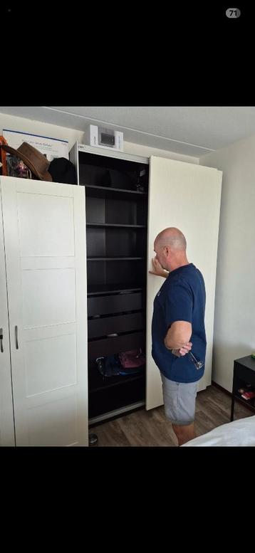 Kast Gratis op te halen, zelf in elkaar zetten