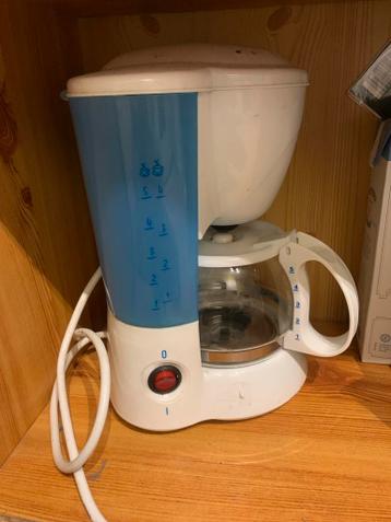 Klein filterkoffiezetapparaat + gratis filters