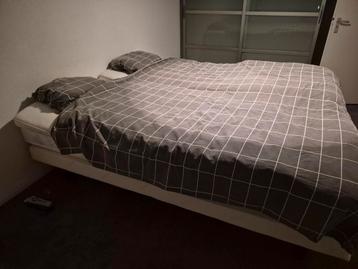 Elektrisch verstelbaar 2-persoonsbed + matras