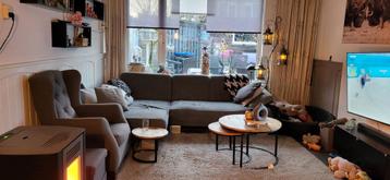 Hoekbank plus stoel.