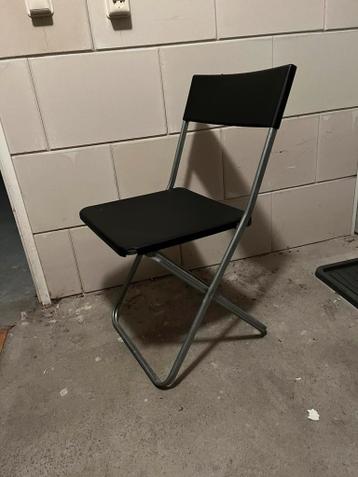 Gratis 4 Jeff Ikea zwarte opklapstoeltjes ivm verhuizing