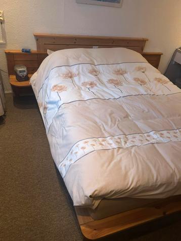 Grenen bed 200 bij 160